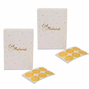 Feestwinkel | 24x stuks ramadan mubarak thema papieren feestzakjes/uitdeelzakjes wit/goud 23 x 17 cm morgen amsterdam