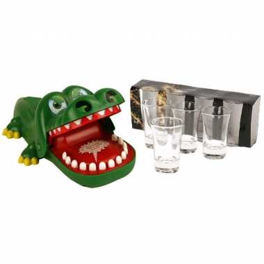 Feestwinkel | feest drankspel bijtende krokodil met 4 gratis shotglaasjes morgen amsterdam