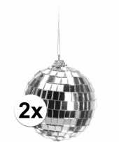 2x zilveren disco kerstbal 8 cm