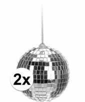 2x zilveren disco kerstballen 6 cm