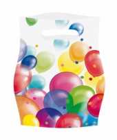 64x feestelijke uitdeel zakjes met ballonnen opdruk plastic 16x23cm