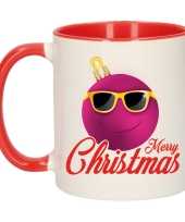 Kerst cadeau mok beker rood merry christmas roze smiley kerstbal 300 ml